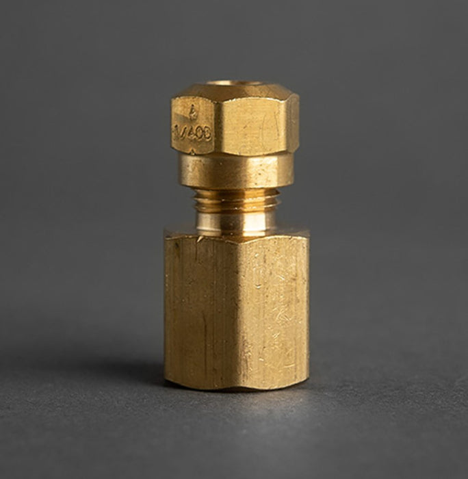 1/4 Tube to 1/4 Female Pipe Connector Brass